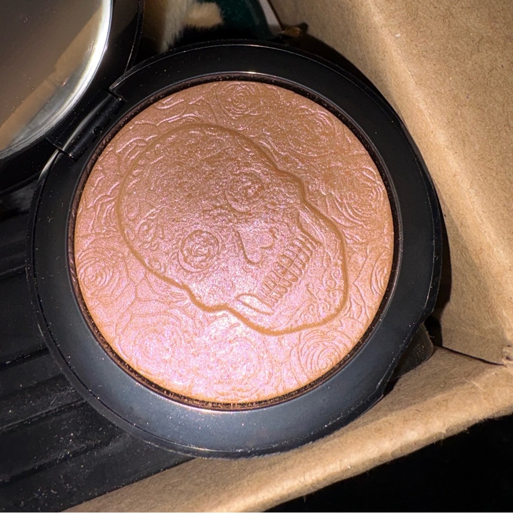 Melt Cosmetics Limited Edition iluminacion Highlighter Day of the Dead Halloween - Picture 5 of 6